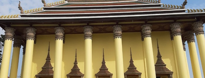 Wat Debsirindrawas is one of Tempat yang Disukai Liftildapeak.