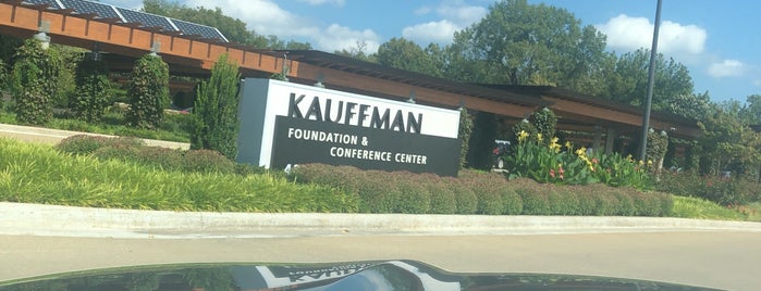 Ewing Marion Kauffman Foundation is one of Tempat yang Disukai Becky Wilson.