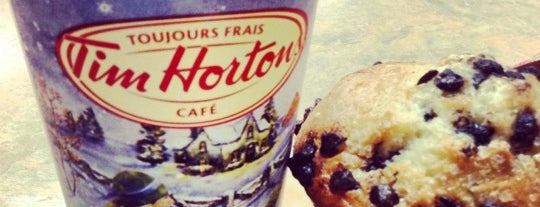Tim Hortons is one of Lindaさんのお気に入りスポット.