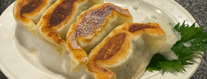 天鴻餃子房 is one of 美味しい餃子 My GYOZA list.