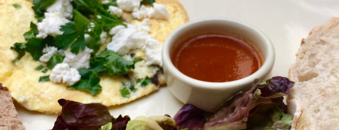 Le Pain Quotidien is one of Lugares favoritos de FabiOla.