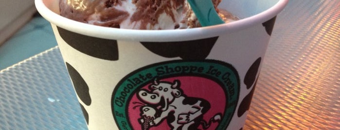 Chocolate Shoppe Ice Cream is one of Lugares favoritos de Michael.