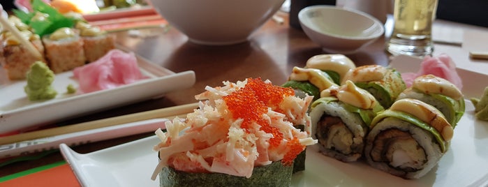 Sushi Yoshi is one of สถานที่ที่ Feras ถูกใจ.