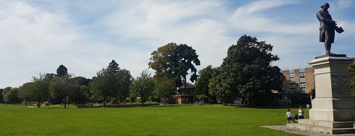 Gloucester Park & Memorial Gardens is one of Gloucester's Playgrounds.