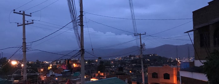 Cerro de los Leones is one of Guanajuato.