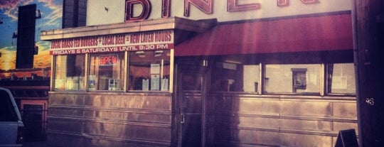 Grazin' Diner is one of Lugares favoritos de Erik.