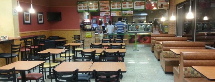 Subway is one of Restaurantes.