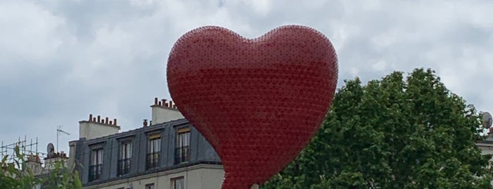 Porte de Clignancourt is one of Lianneさんのお気に入りスポット.