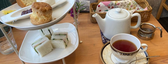 Tea Holic is one of 【近畿】日本紅茶協会認定 全国「おいしい紅茶の店」.