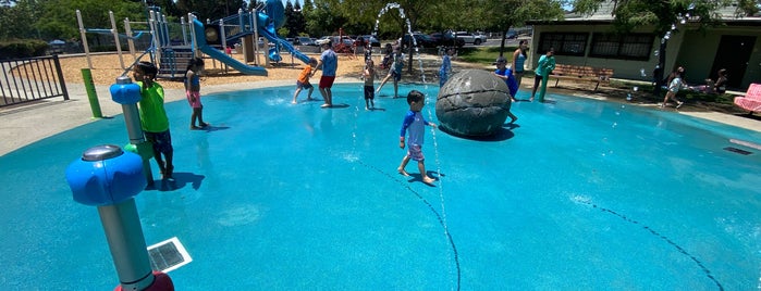 Castro Valley Park and Community Center is one of Family Fun.