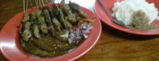 Sate Klopo Ondomohen Pojok Malam is one of Menu Kuliner.