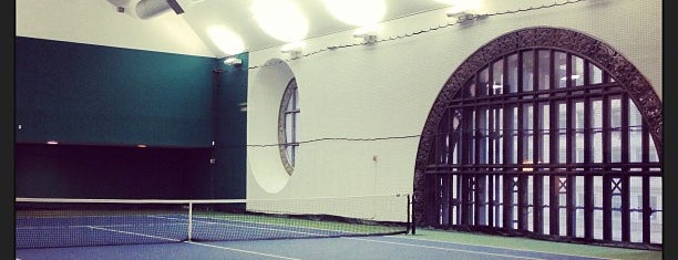 Vanderbilt Tennis Club is one of Posti che sono piaciuti a MI.