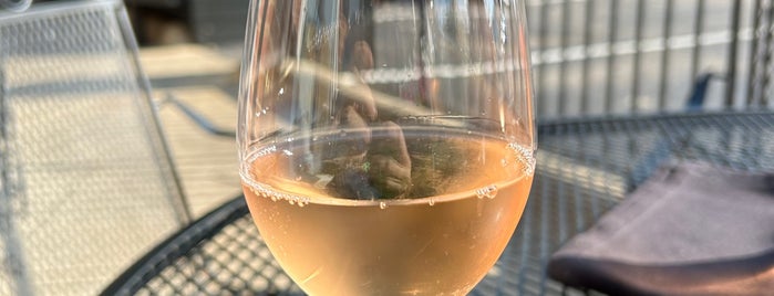 750ml Wines is one of Posti salvati di Rachel.