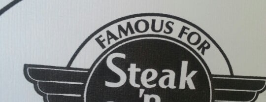Steak 'n Shake is one of Lugares favoritos de JULIE.