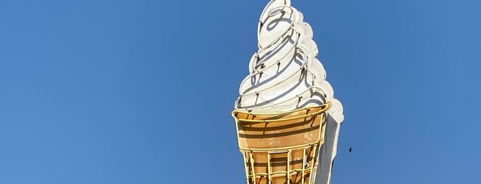 Sandy's Frozen Custard & Root Beer is one of The 15 Best Places for Root Beer Floats in Austin.