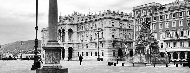 Piazza Unità d'Italia is one of Follow the Orient Express — Şark Ekspresi.