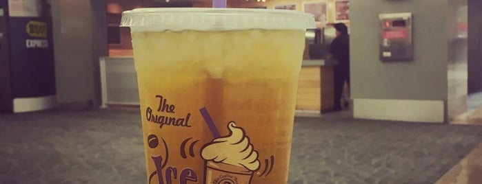 The Coffee Bean & Tea Leaf is one of Jennifer’s Liked Places.
