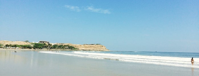 Playa Punta Veleros is one of Locais curtidos por Claudia.