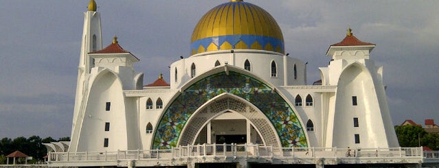 Masjid Selat Melaka is one of Malaysia.