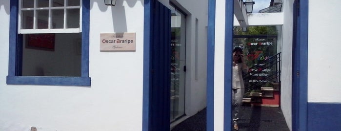 Galeria Fundaçao Oscar Araripe is one of สถานที่ที่ Cristiano ถูกใจ.