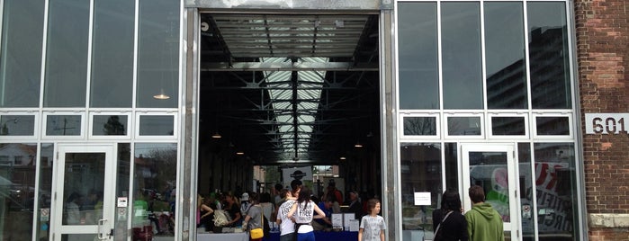 Wychwood Barns Farmers' Market is one of Ramon’s Liked Places.