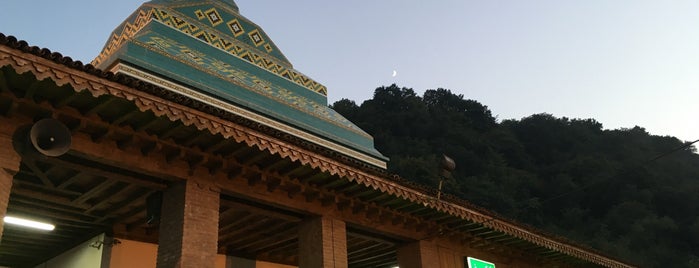 Sheykh Zahed-e Gilani Tomb | مقبره شیخ زاهد گیلانی is one of Nazanin 님이 좋아한 장소.