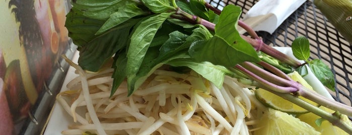 Orchard Noodle House is one of Guthrie 님이 좋아한 장소.