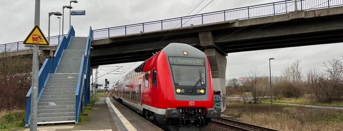 Bahnhof Magdeburg-Rothensee is one of Aq di Jerman.