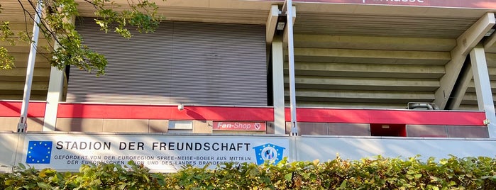 Stadion der Freundschaft is one of Stadien.