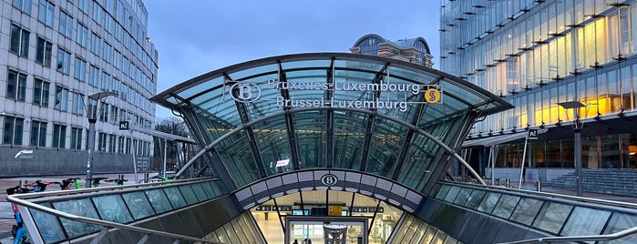 Station Brussel-Luxemburg is one of B-stations.