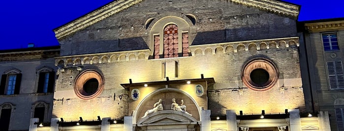 Duomo di Reggio Emilia is one of ACS Reggio Emilia.