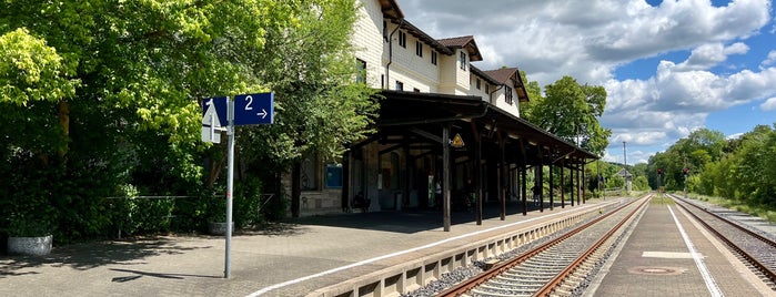 Bahnhof Hildburghausen is one of Bf' Thüringen (Süd).