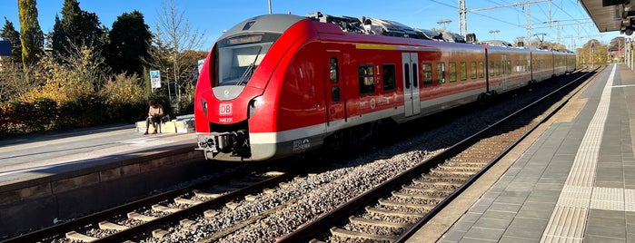 Rheydt Hauptbahnhof is one of Mönchengladbach.