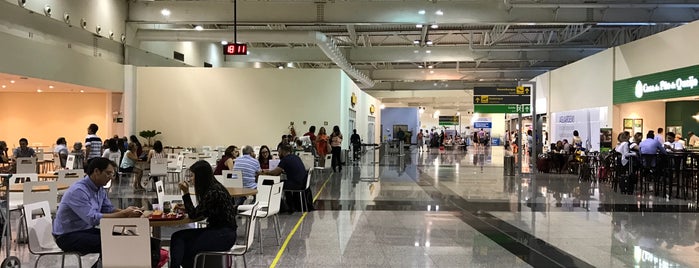 Aeroporto de Goiânia / Santa Genoveva (GYN) is one of Tempat yang Disukai Alexandre.