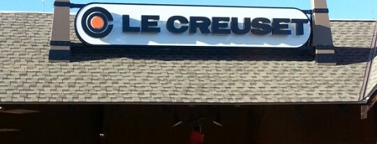 Le Creuset Outlet Store is one of Tempat yang Disukai Andy.