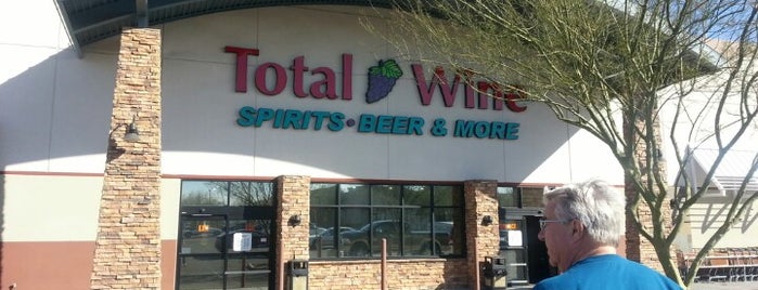 Total Wine & More is one of Lieux qui ont plu à Ben.