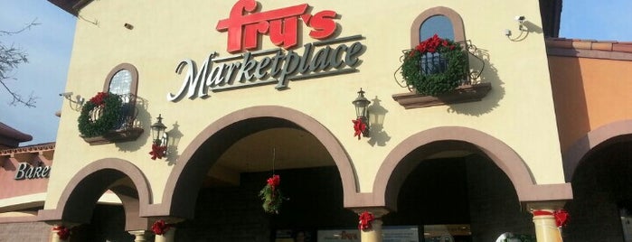 Fry's Marketplace is one of Christopher'in Beğendiği Mekanlar.