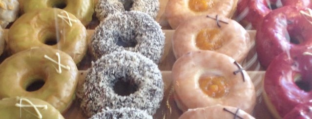Crosstown Doughnuts & Coffee is one of New London Openings 2015.