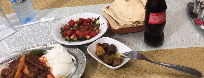 Özcan Restaurant is one of สถานที่ที่ Fuat ถูกใจ.