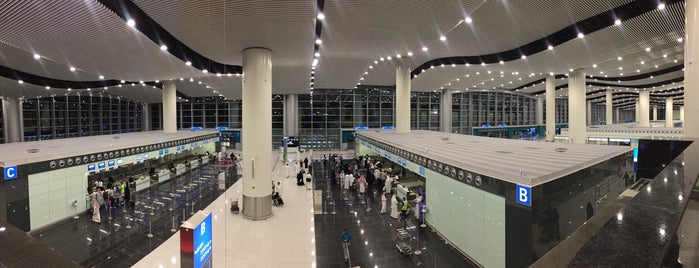 Terminal 5 is one of Orte, die Jawaher 🕊 gefallen.
