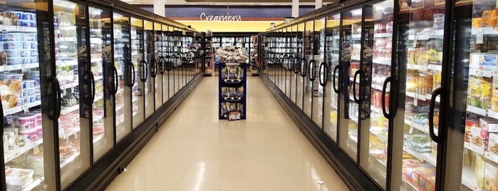 Star Market is one of Must-visit Food and Drink Shops in Boston.