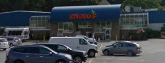 Shaw's is one of Newbury VT.