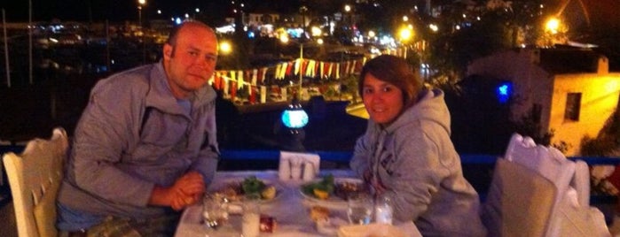 Dolphin Restaurant is one of Kaş gezilecek yerler.