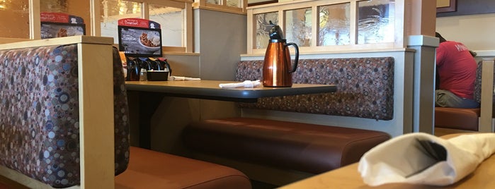 IHOP is one of Dawnさんのお気に入りスポット.