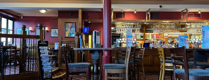 The High Cross (Wetherspoon) is one of Pubs - JD Wetherspoon 1.