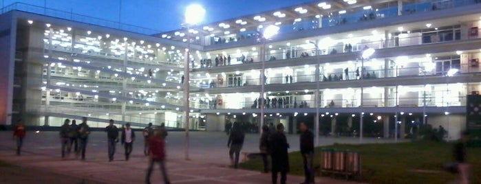Edificio de Ciencia y Tecnologia is one of Universidad Nacional de Colombia (Sede Bogotá).