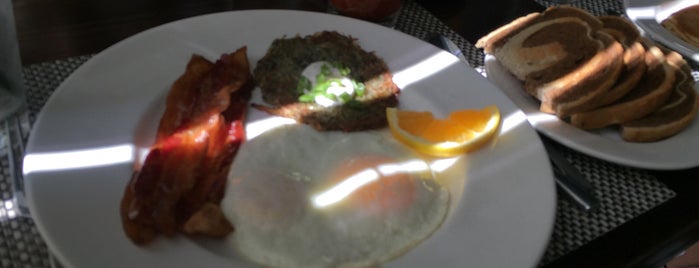 416 Bar & Grille is one of brunch.