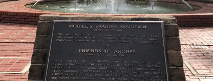 Spanish Plaza Fountain is one of Want To Go.