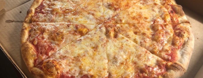 Brothers Pizzeria is one of Lugares favoritos de Vallyri.