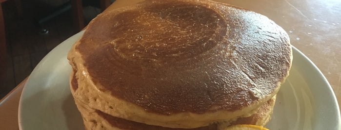 Los Pancakes is one of Tempat yang Disimpan Karen 🌻🐌🧡.
